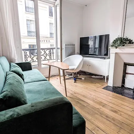 Bright Ideal For Exploring Apartment Paris